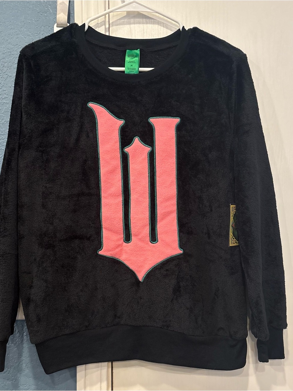Womans Wicked Plush Crewneck Lounge top with Pink Graphic size M